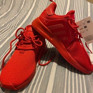Adidas size 3 little kid, brand new with tags, red color